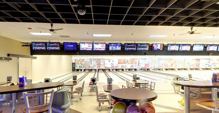Spare Time Entertainment Center (Holiday Lanes) - Web Listing (newer photo)